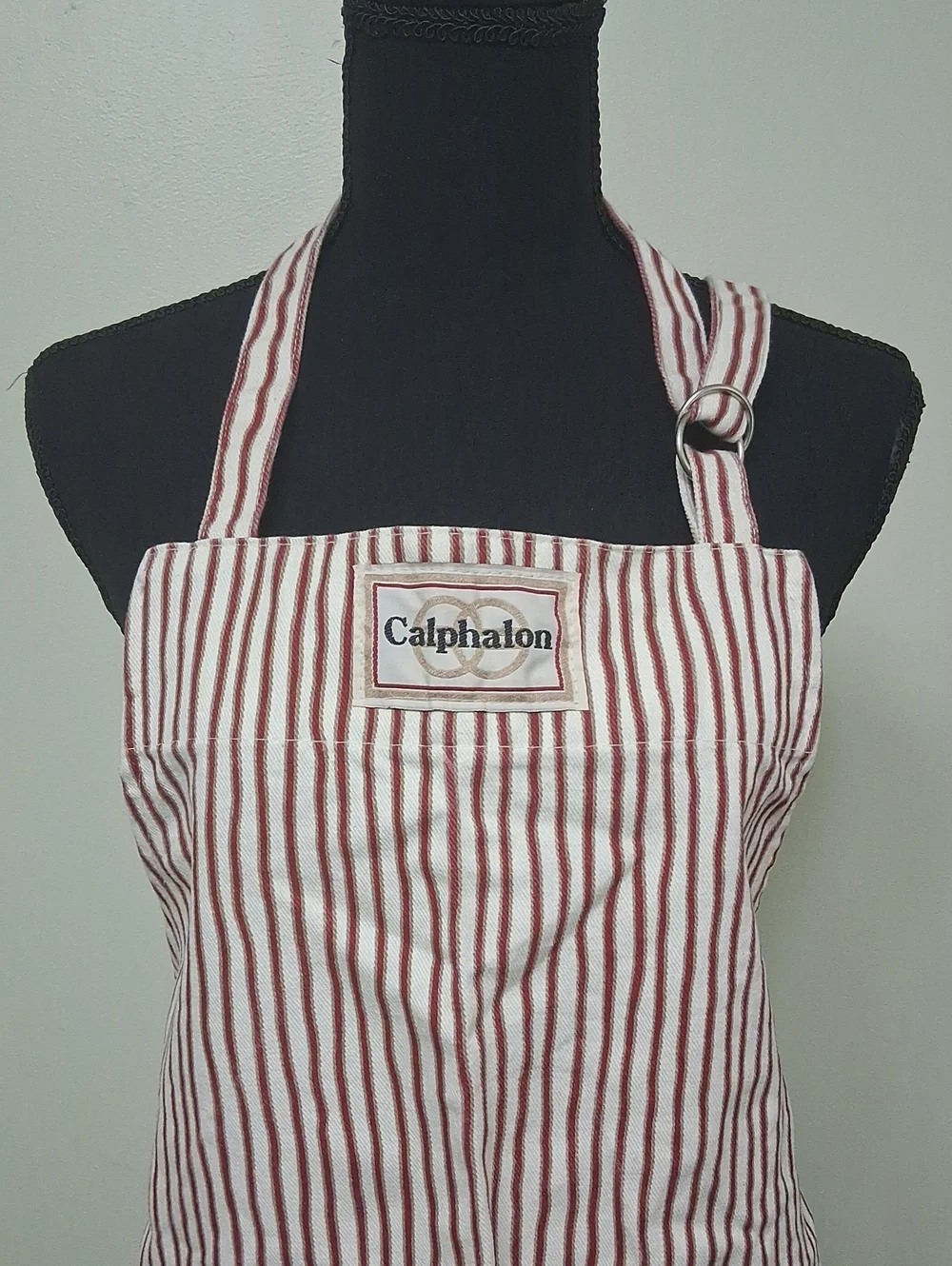 Calphalon Red and White Striped Canvas Cotton Kitchen Apron with Adjustable Ring